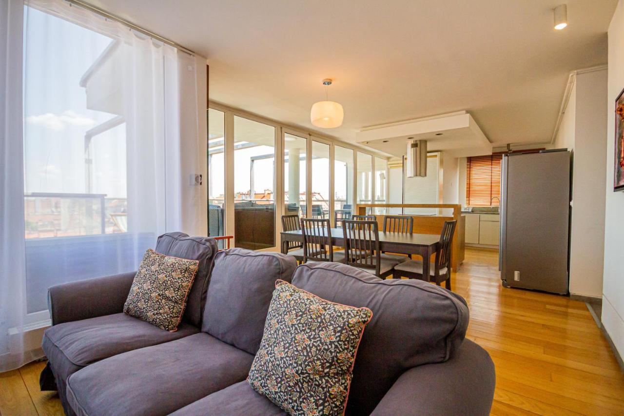 Luxury Apartment With Balcony In Downtown Budapeste Exterior foto