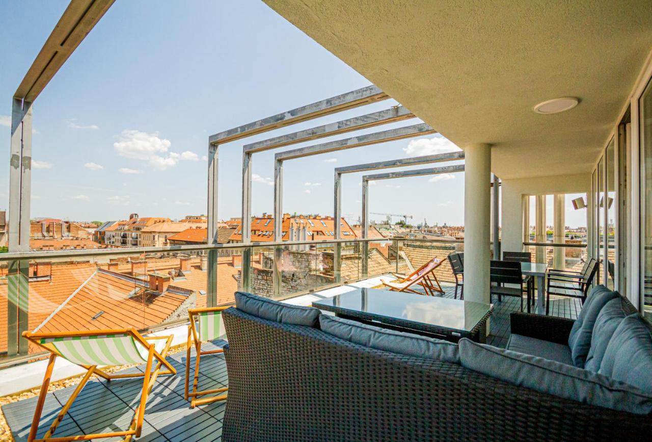 Luxury Apartment With Balcony In Downtown Budapeste Exterior foto