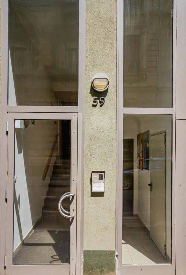 Luxury Apartment With Balcony In Downtown Budapeste Exterior foto