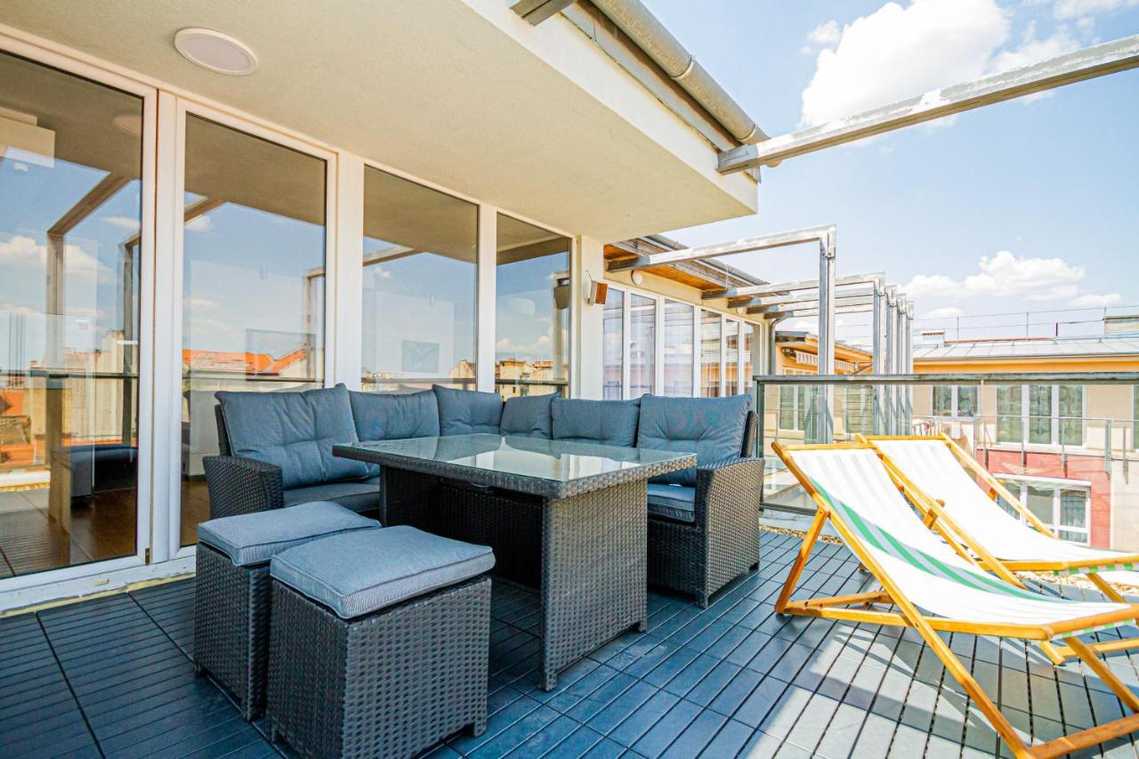 Luxury Apartment With Balcony In Downtown Budapeste Exterior foto