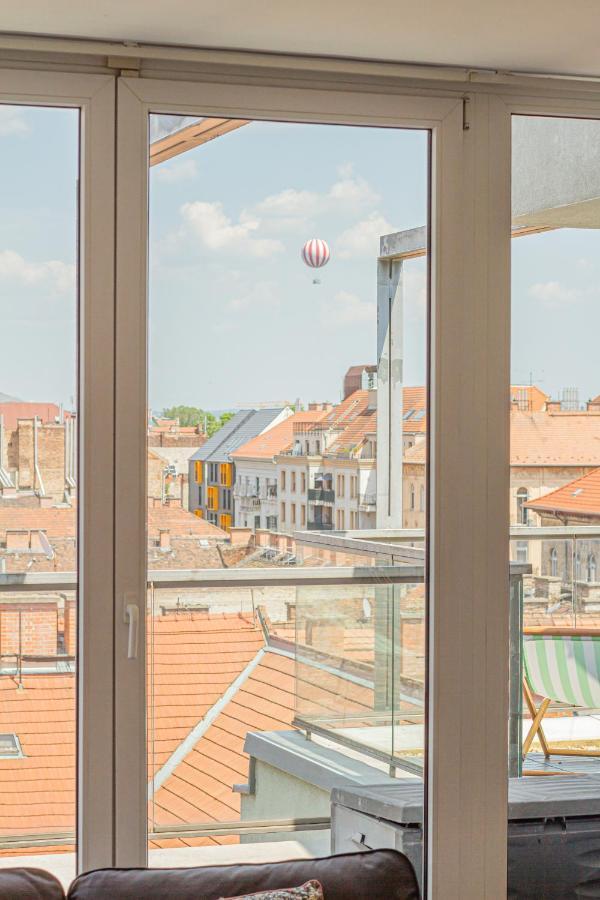 Luxury Apartment With Balcony In Downtown Budapeste Exterior foto