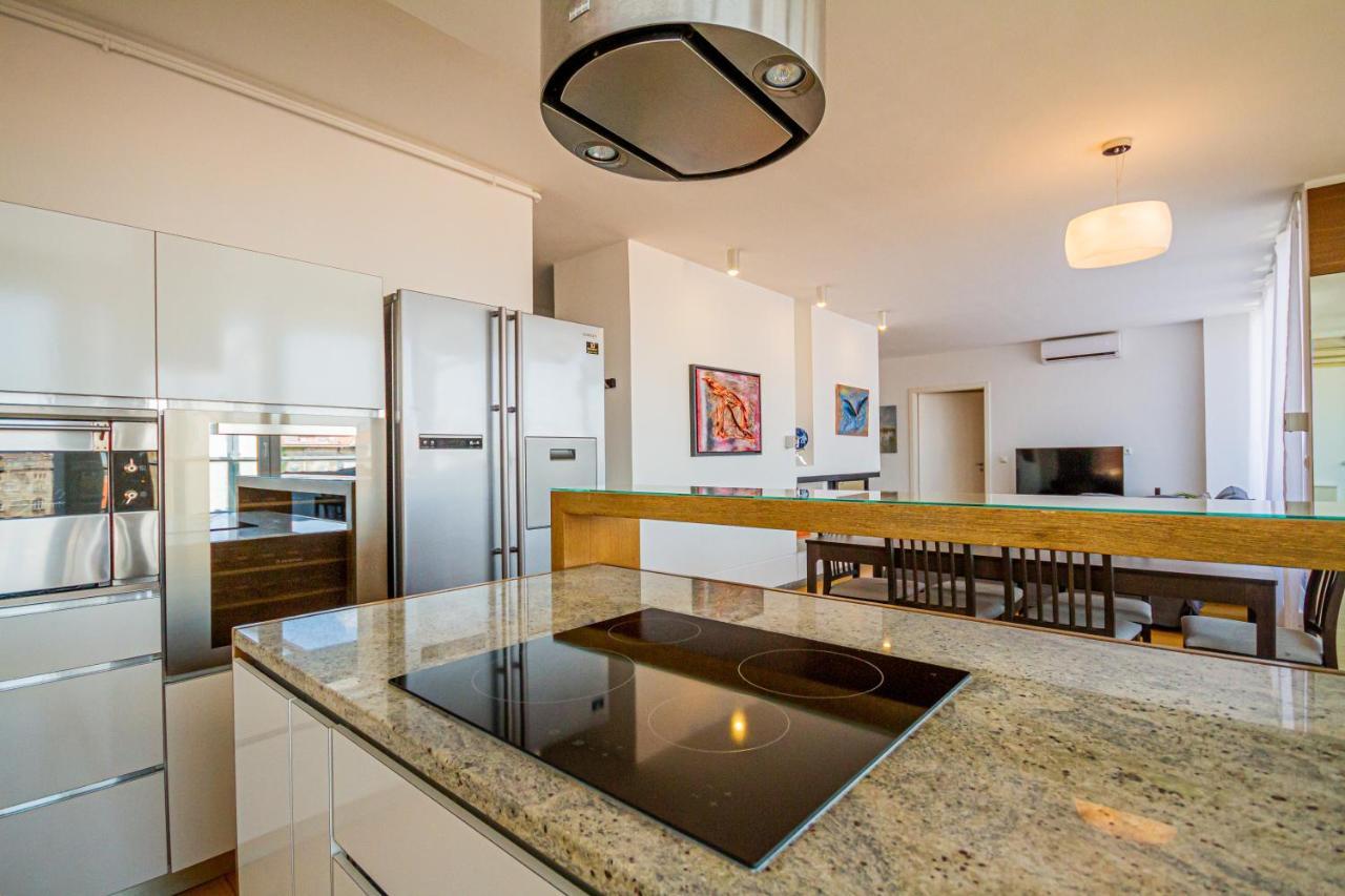 Luxury Apartment With Balcony In Downtown Budapeste Exterior foto